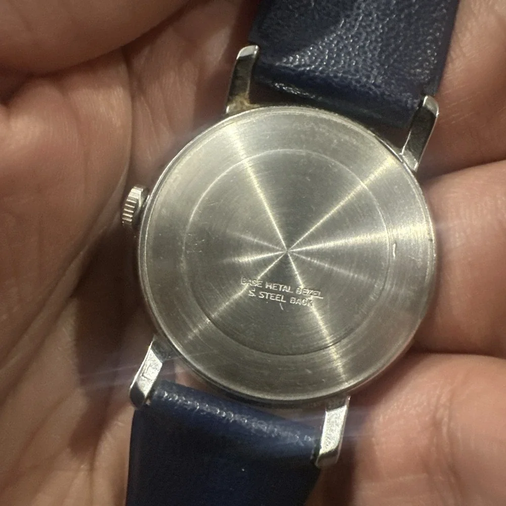 Working Vintage 1976 TIMEX Mens Blue Manual Wind 34mm Watch Blue Strap Rare Runs